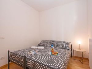 23348699-Ferienwohnung-5-Sirmione-300x225-4