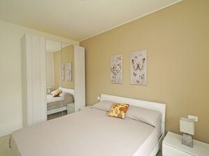 24049789-Ferienwohnung-3-Sirmione-300x225-5