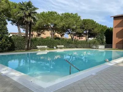 PoolOfHouse