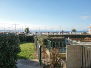 23851014-Ferienwohnung-4-Six-Fours-les-Plages-300x225-2