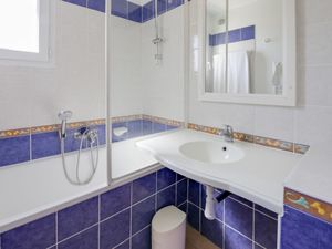 23851928-Ferienwohnung-5-Six-Fours-les-Plages-300x225-5