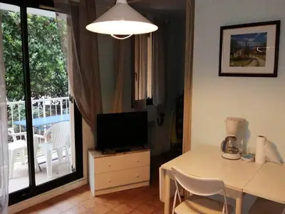Ferienwohnung für 5 Personen (26 m²) in Six-Fours-les-Plages 5/10