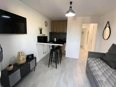 Ferienwohnung für 5 Personen (30 m²) in Six-Fours-les-Plages 2/10
