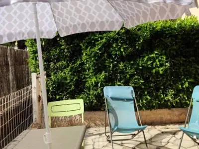 Ferienwohnung für 5 Personen (32 m²) in Six-Fours-les-Plages 1/10