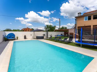 pool