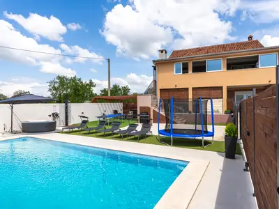 pool
