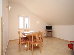 18699004-Ferienwohnung-4-Slano-300x225-4