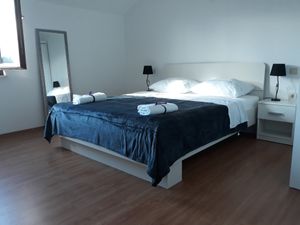 18955043-Ferienwohnung-4-Slano-300x225-5