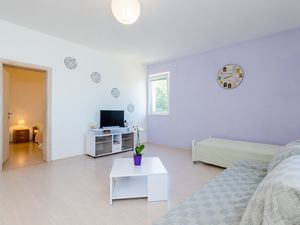 19126282-Ferienwohnung-4-Slano-300x225-2