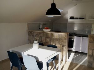 22925673-Ferienwohnung-4-Slano-300x225-4