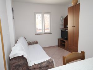 23927970-Ferienwohnung-5-Slano-300x225-1