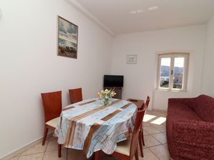 24058381-Ferienwohnung-5-Slano-300x225-3