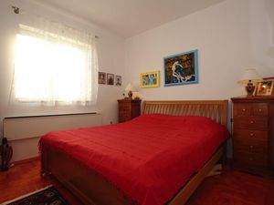 23337157-Ferienwohnung-4-Slatine-300x225-5