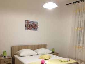 22174407-Ferienwohnung-3-Slatine-300x225-0