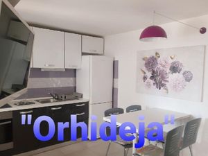 23576720-Ferienwohnung-4-Slatine-300x225-1