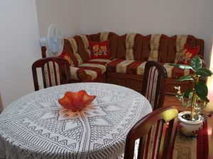 18324075-Ferienwohnung-4-Slatine-300x225-1