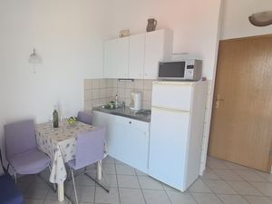 18510354-Ferienwohnung-2-Slatine-300x225-3