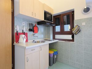 18698921-Ferienwohnung-4-Slatine-300x225-3