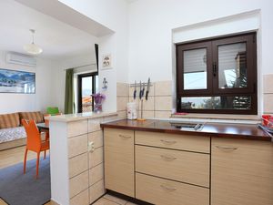 18693157-Ferienwohnung-4-Slatine-300x225-5