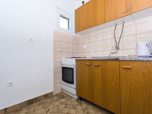 18790038-Ferienwohnung-5-Slatine-300x225-5