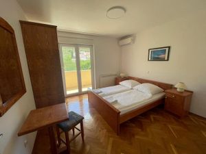 18985243-Ferienwohnung-6-Slatine-300x225-4