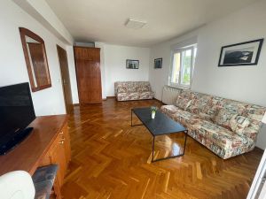 18984413-Ferienwohnung-6-Slatine-300x225-1