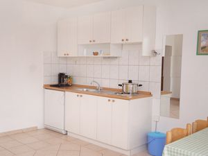 19128570-Ferienwohnung-4-Slatine-300x225-5