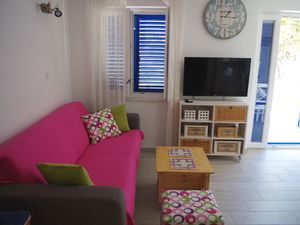 19225718-Ferienwohnung-5-Slatine-300x225-1