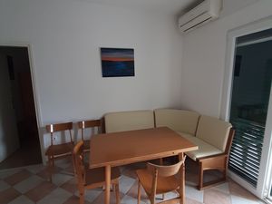 21701645-Ferienwohnung-5-Slatine-300x225-2