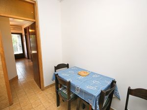 23929634-Ferienwohnung-4-Slatine-300x225-2