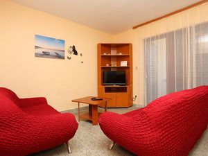 23932389-Ferienwohnung-4-Slatine-300x225-1