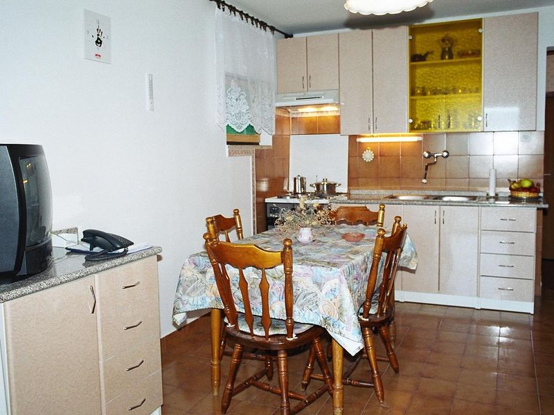 23932783-Ferienwohnung-5-Slatine-800x600-2