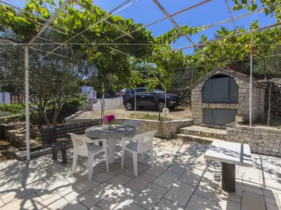 Ferienwohnung für 4 Personen (42 m²) in Slatine 5/10