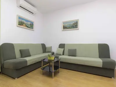 Ferienwohnung für 4 Personen (42 m²) in Slatine 9/10