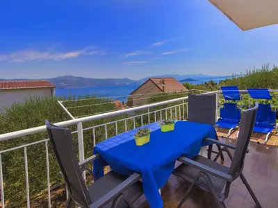 Ferienwohnung für 7 Personen (75 m²) in Slatine 1/10