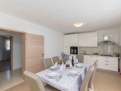 Ferienwohnung für 8 Personen (140 m²) in Smokovic 6/10