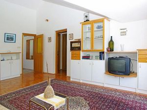 24058112-Ferienwohnung-6-Smokvica-300x225-3