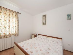 24058857-Ferienwohnung-4-Smokvica-300x225-1