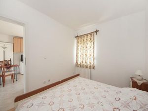 24058857-Ferienwohnung-4-Smokvica-300x225-2