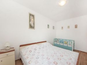 24058857-Ferienwohnung-4-Smokvica-300x225-3