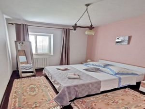 24058858-Ferienwohnung-9-Smokvica-300x225-2