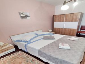 24058858-Ferienwohnung-9-Smokvica-300x225-3