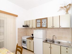 24059155-Ferienwohnung-4-Smokvica-300x225-2