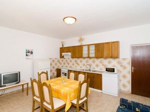 24059158-Ferienwohnung-10-Smokvica-300x225-3