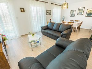 18923613-Ferienwohnung-4-Smrika-300x225-2