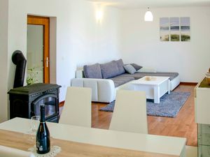 23731042-Ferienwohnung-6-Smrika-300x225-3