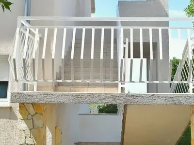Ferienwohnung für 3 Personen in Smrika 2/10