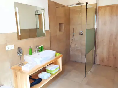 Ferienwohnung für 6 Personen (103 m²) in Söchtenau 6/8