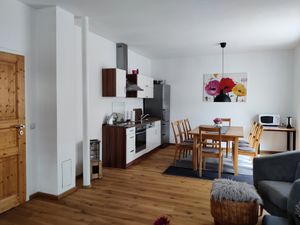 23184895-Ferienwohnung-4-Söchtenau-300x225-4