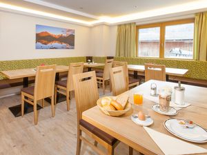 23878400-Ferienwohnung-5-Sölden (Tirol)-300x225-4